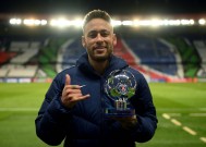 完美体育品牌-阿尔维斯加盟里昂，将为球队注入新活力