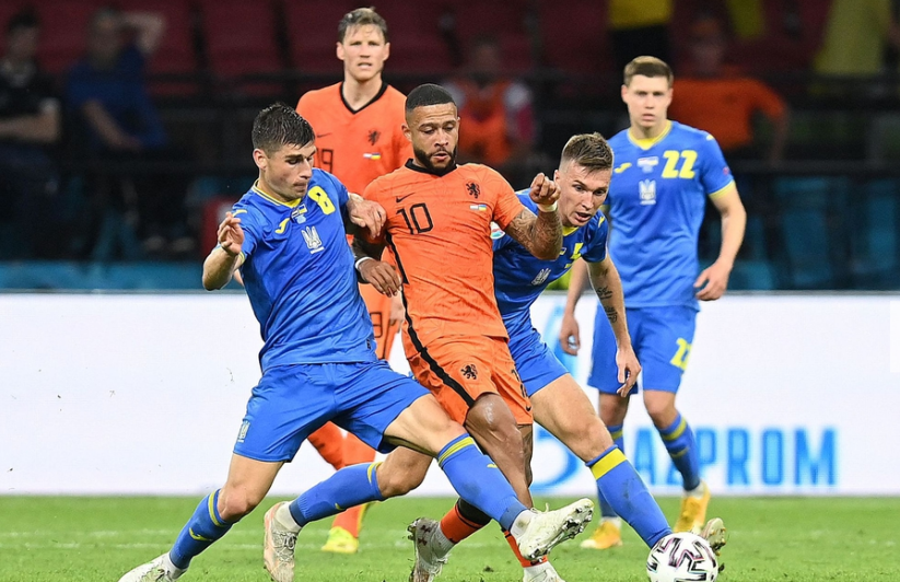 完美体育运营中心-乌克兰战胜北马其顿，欧预赛成绩不俗(欧洲杯小组赛乌克兰对北马其顿)  第1张